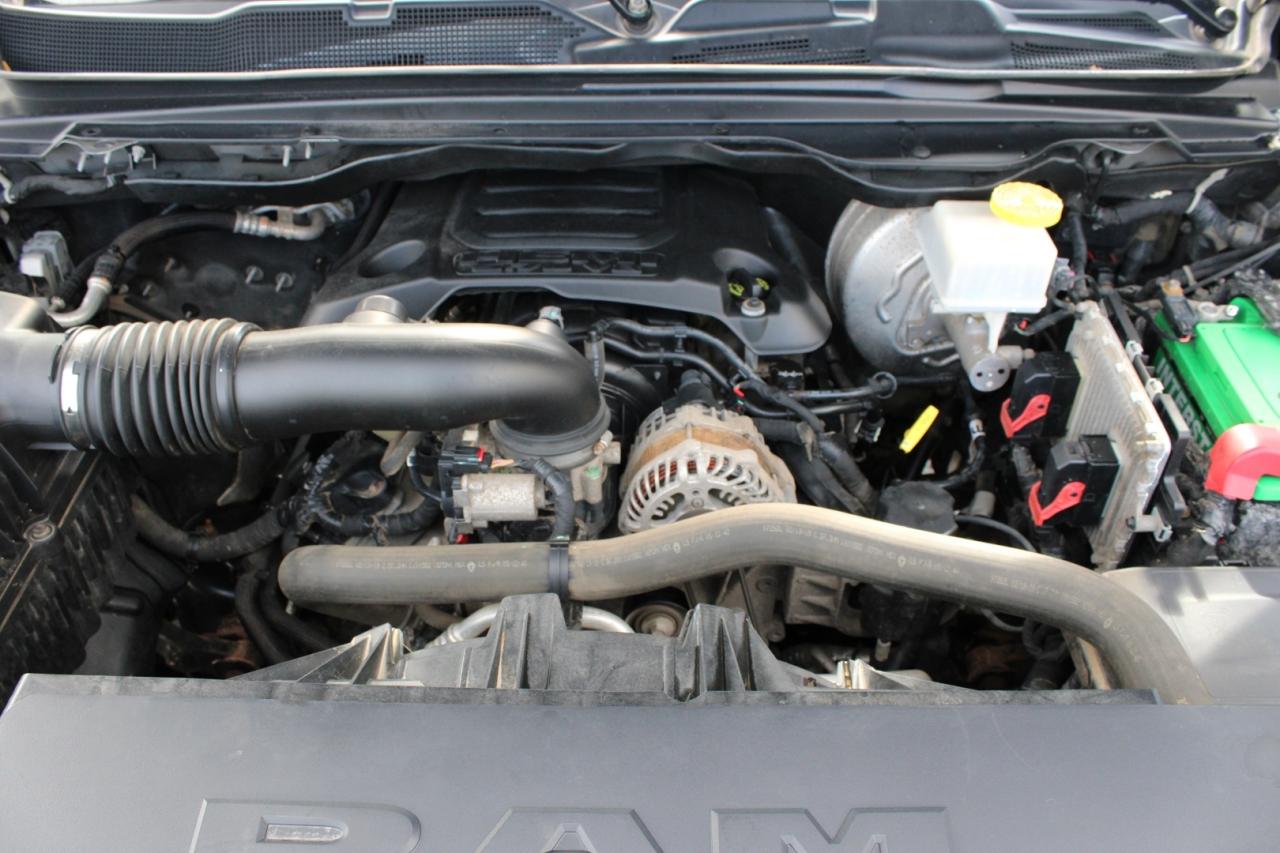 2019 RAM 1500 SPORT CREW CAB NO ACCIDENT SAFETY CERTIFIED Photo