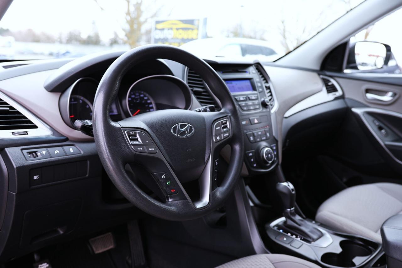2013 Hyundai Santa Fe GL-LIMITED AVAILABILITY-2.4L/HEATED SEATS/BLUETOOT Photo