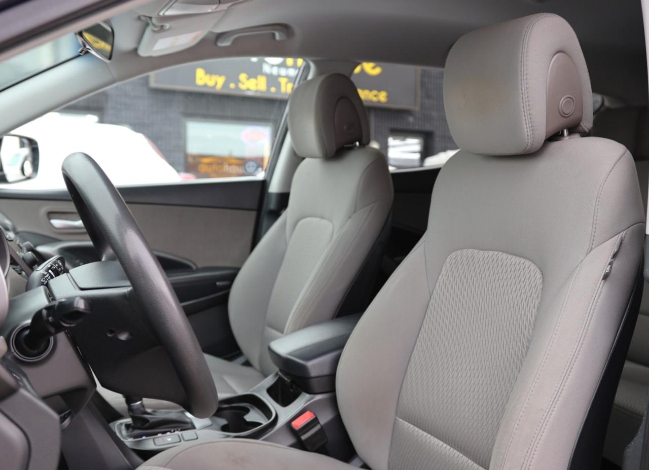 2013 Hyundai Santa Fe GL-LIMITED AVAILABILITY-2.4L/HEATED SEATS/BLUETOOT Photo