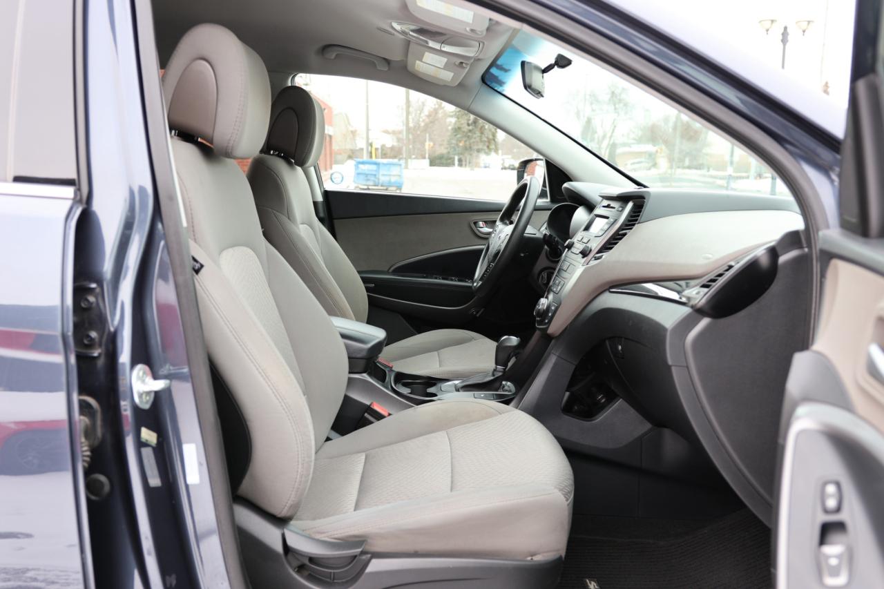 2013 Hyundai Santa Fe GL-LIMITED AVAILABILITY-2.4L/HEATED SEATS/BLUETOOT Photo