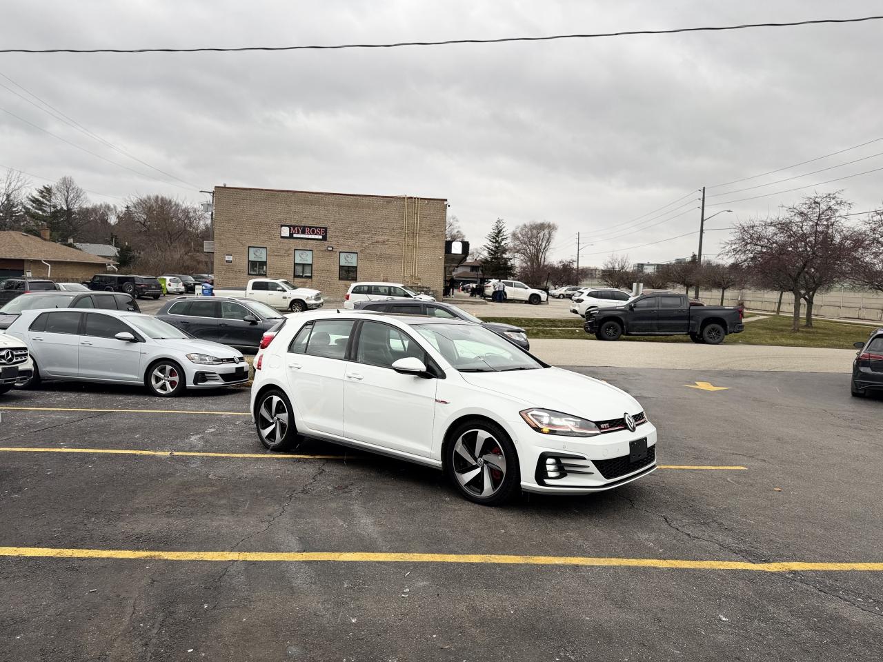 2020 Volkswagen Golf GTI Autobahn Manual / 1 Owner / Photo4