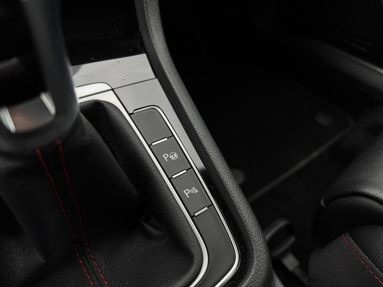 2020 Volkswagen Golf GTI Autobahn Manual / 1 Owner / Photo