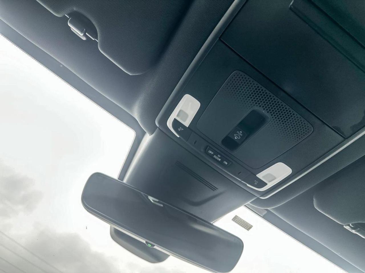 2025 Honda CR-V Hybrid EX-L Photo