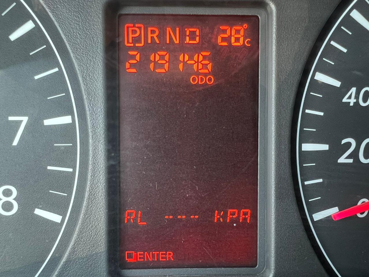 2014 Nissan NV 2500 V6 SV High Roof Photo