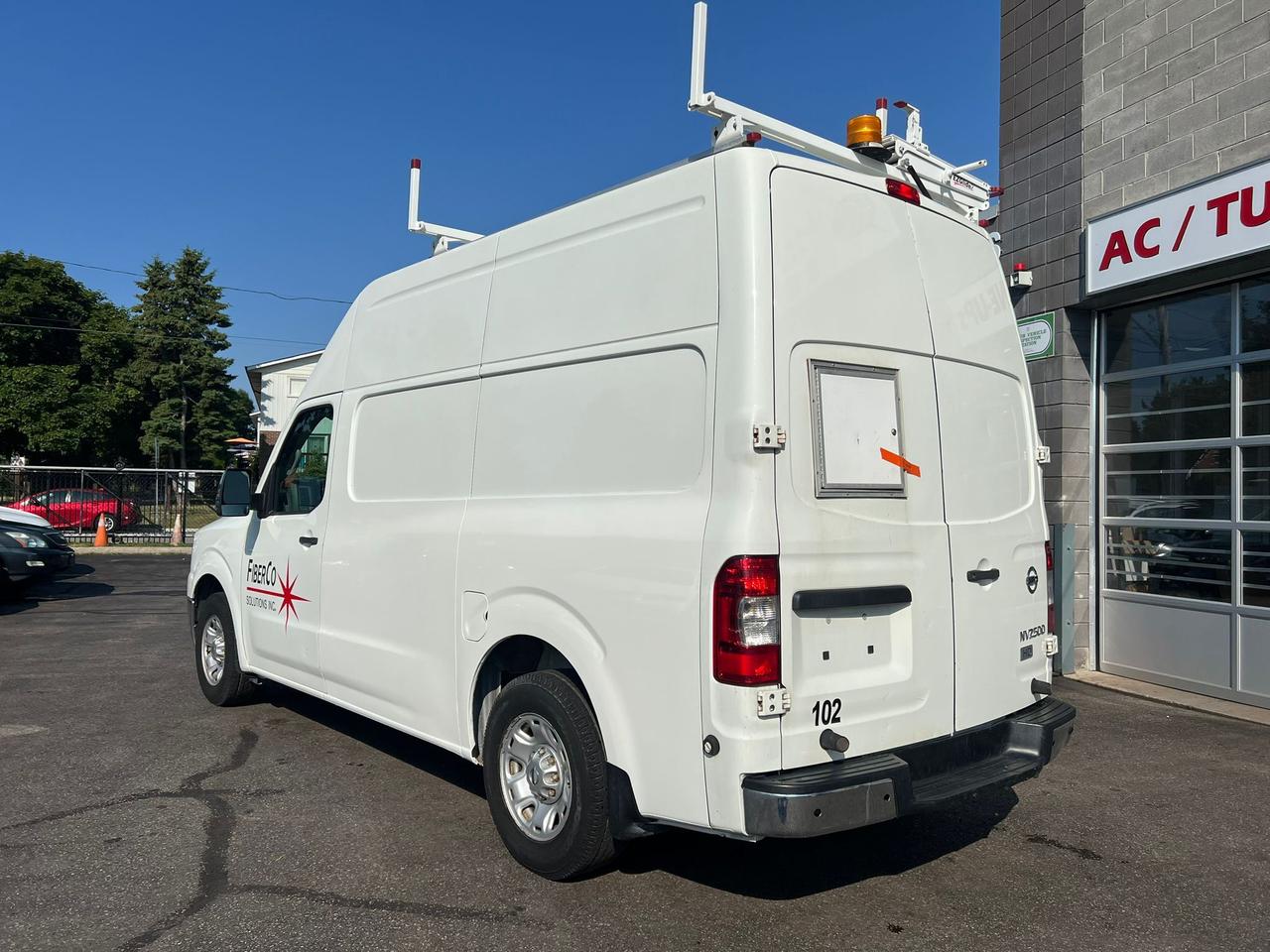 2014 Nissan NV 2500 V6 SV High Roof Photo