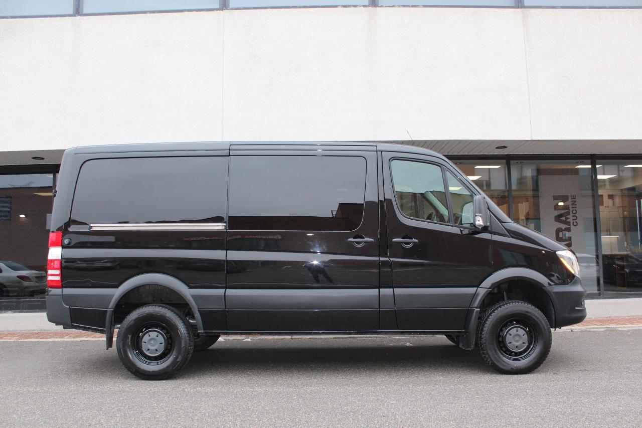 2017 Mercedes-Benz Sprinter 4X4" - "5 PASSENGERS" - "3.0L DIESEL" - "TOW PKG Photo4