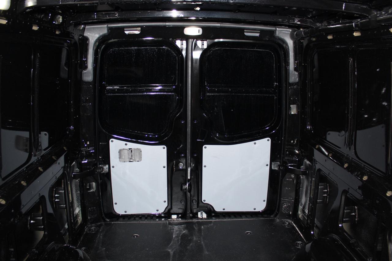 2017 Mercedes-Benz Sprinter 4X4" - "5 PASSENGERS" - "3.0L DIESEL" - "TOW PKG Photo4