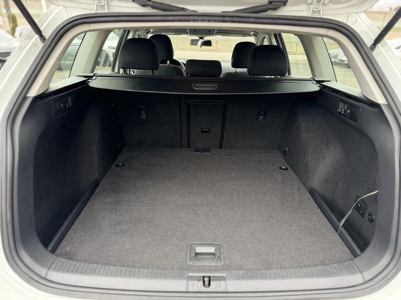 2019 Volkswagen Golf SportWagen Comfortline Manual 4MOTION Photo