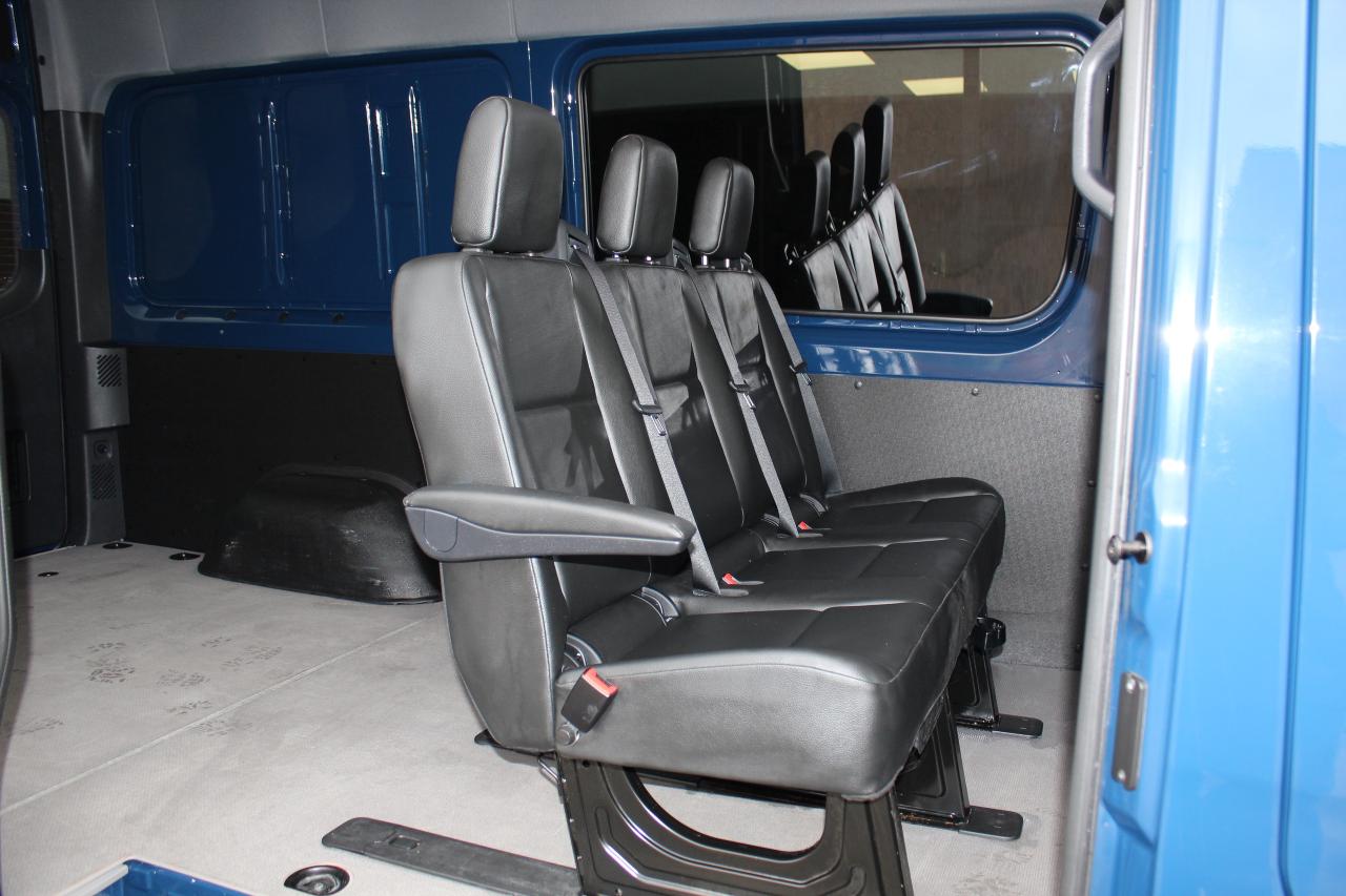 2022 Mercedes-Benz Sprinter Crew Van 5 PASSENGERS" - "LEATHER" - "3.0L DIESEL Photo3