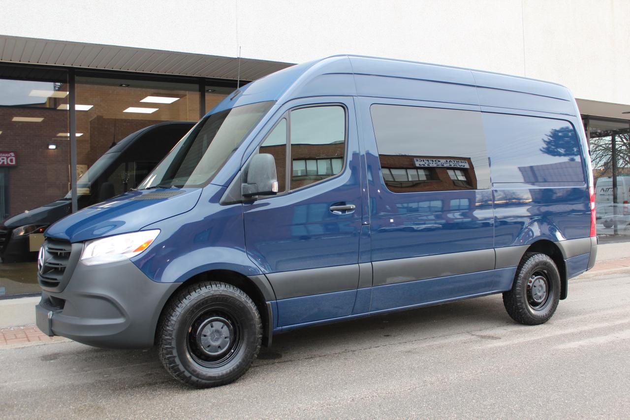 2022 Mercedes-Benz Sprinter Crew Van 5 PASSENGERS" - "LEATHER" - "3.0L DIESEL Photo0