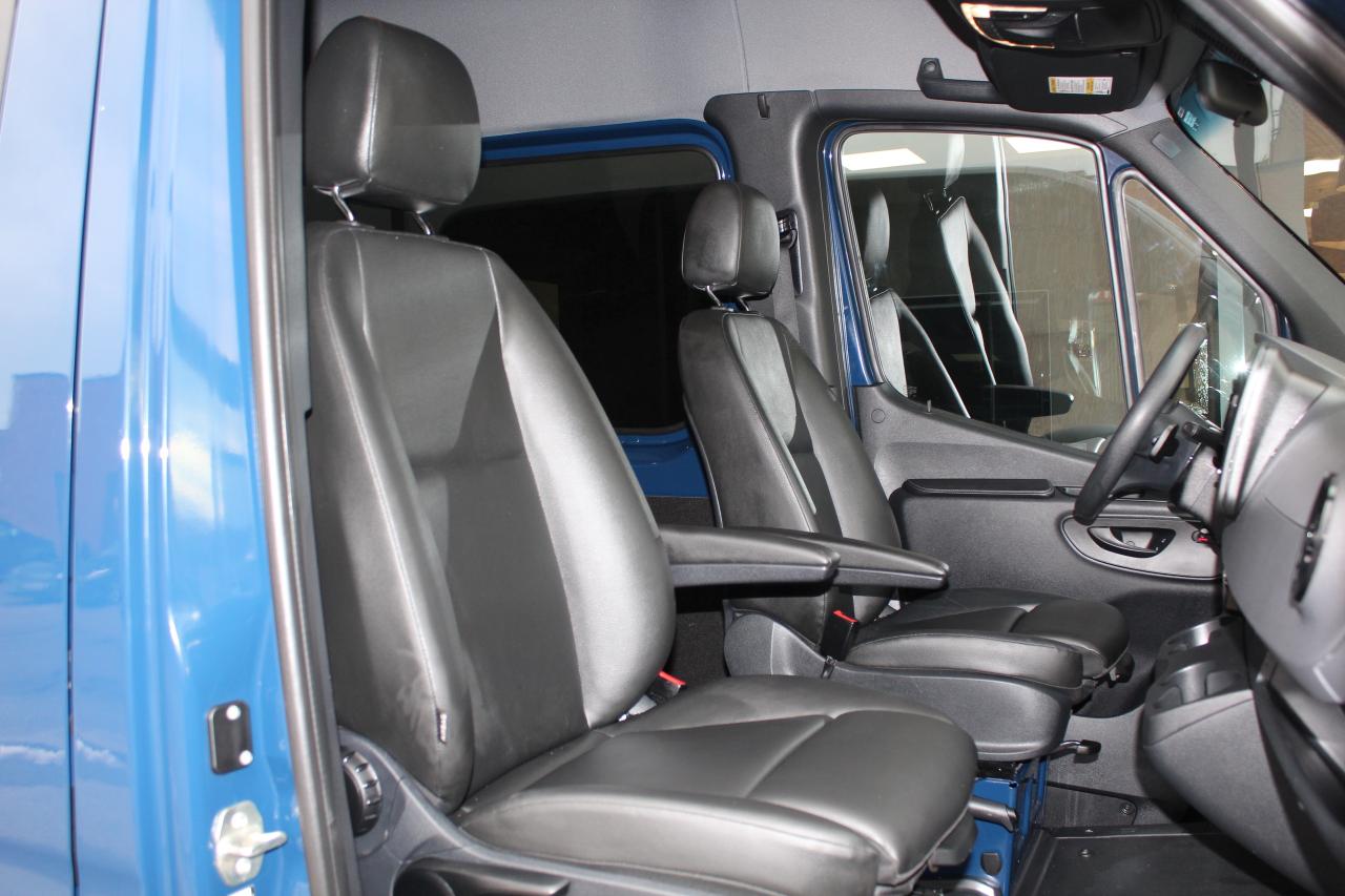 2022 Mercedes-Benz Sprinter Crew Van 5 PASSENGERS" - "LEATHER" - "3.0L DIESEL Photo
