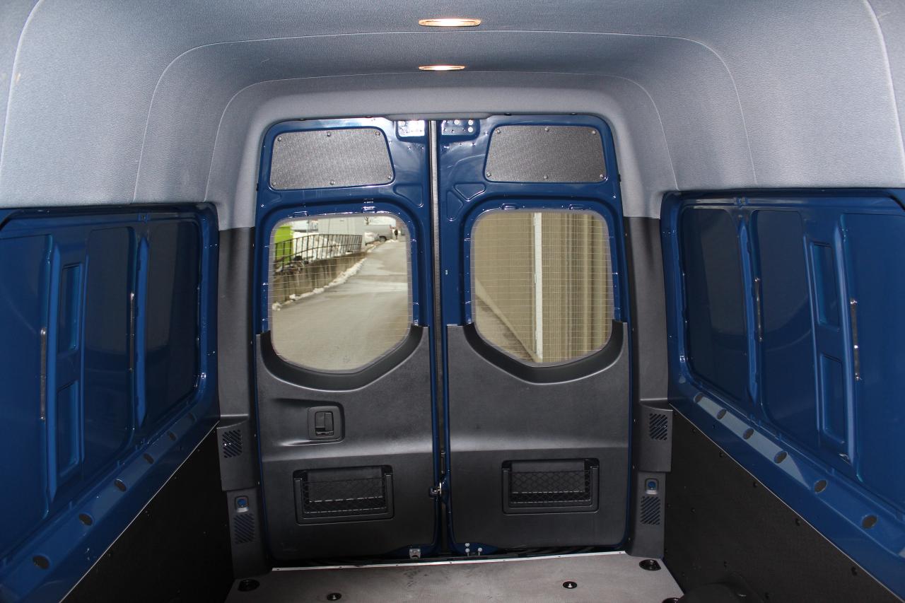 2022 Mercedes-Benz Sprinter Crew Van 5 PASSENGERS" - "LEATHER" - "3.0L DIESEL Photo