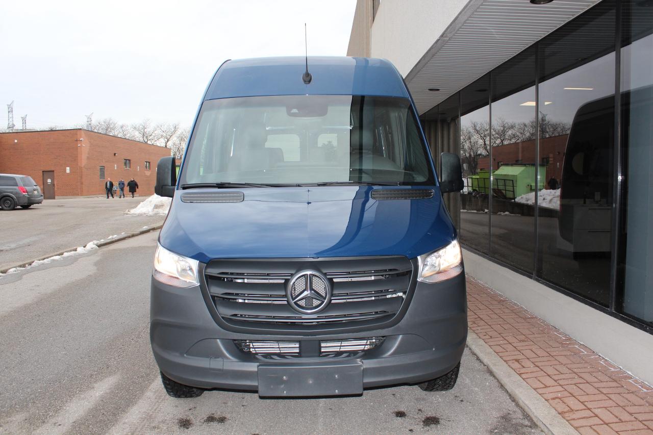 2022 Mercedes-Benz Sprinter Crew Van 5 PASSENGERS" - "LEATHER" - "3.0L DIESEL Photo