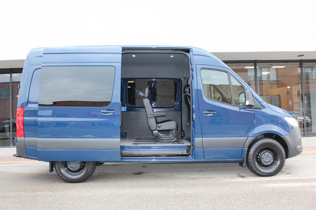 2022 Mercedes-Benz Sprinter Crew Van 5 PASSENGERS" - "LEATHER" - "3.0L DIESEL Photo