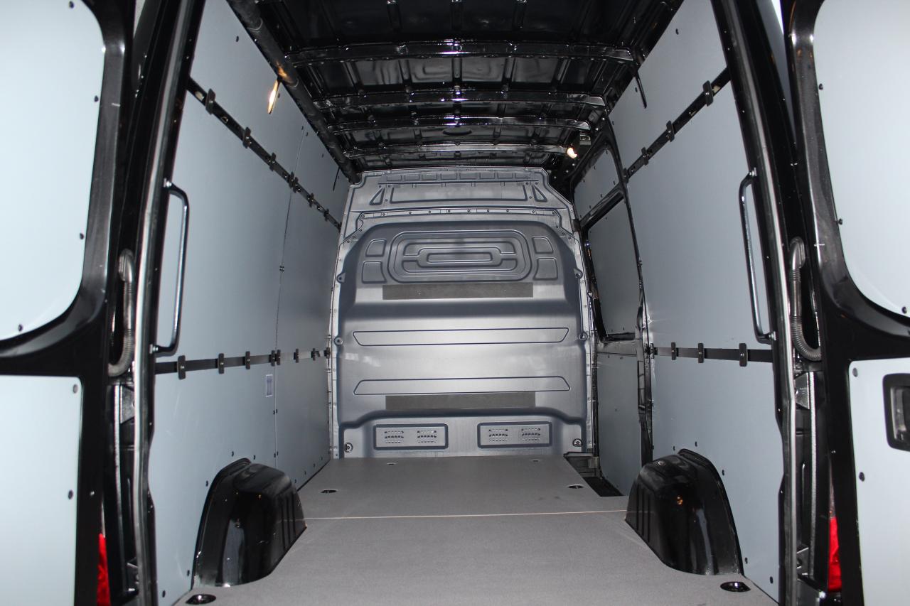 2019 Mercedes-Benz Sprinter Cargo Van 4X4" - 3.0L DIESEL - "HIGH ROOF Photo2