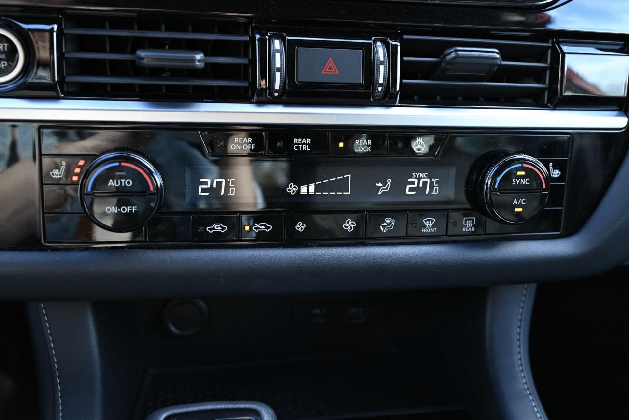 2022 Nissan Pathfinder SL Photo