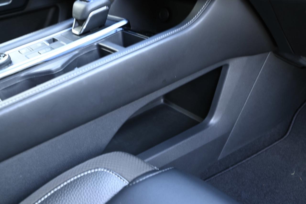 2022 Nissan Pathfinder SL Photo