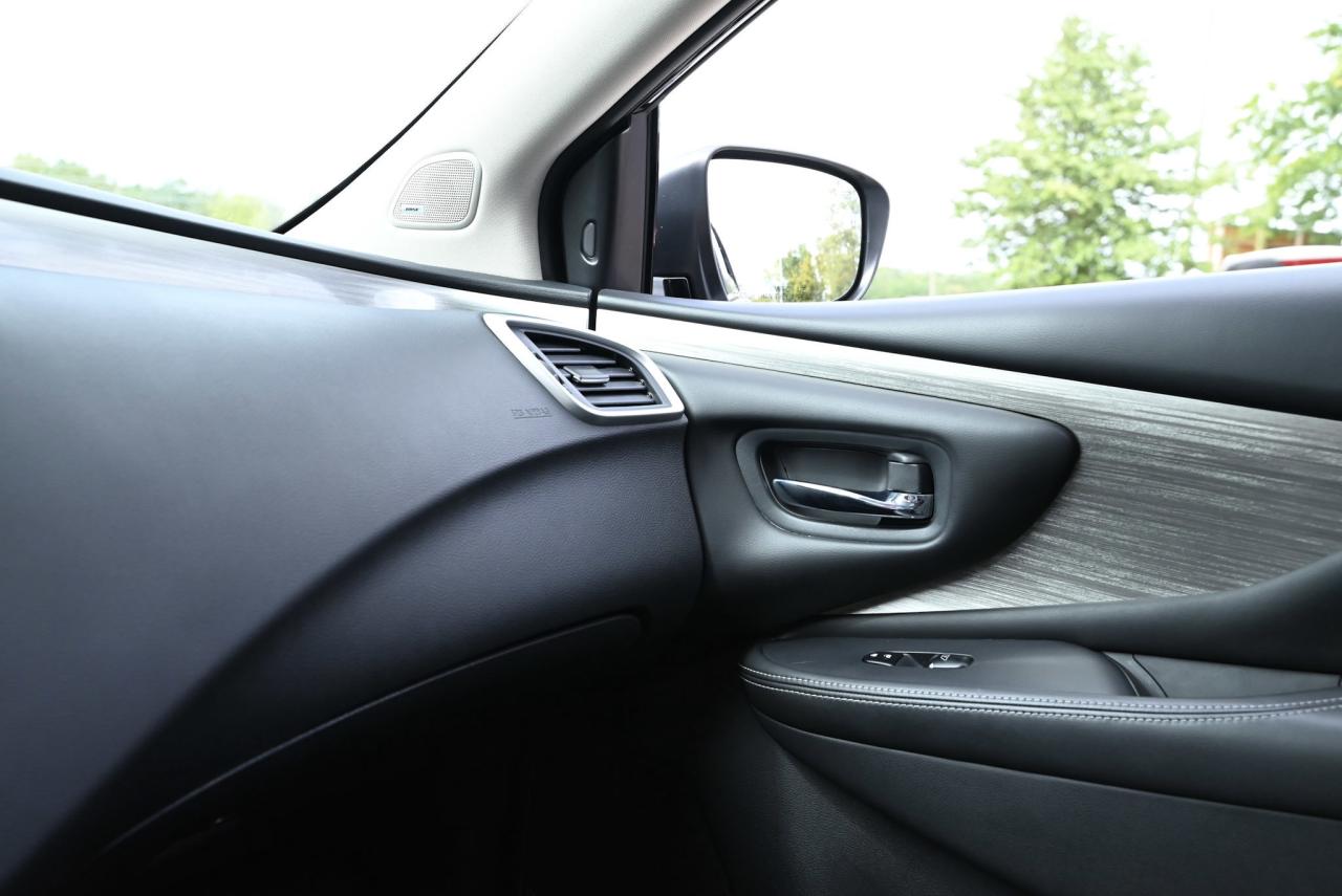 2018 Nissan Murano MIDNIGHT EDITION / LEATHER / NAVIGATION / PANO ROO Photo