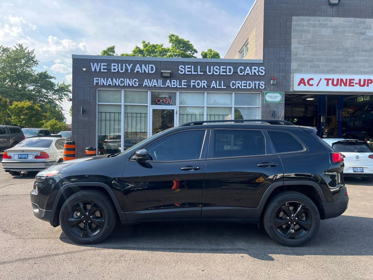 2016 Jeep Cherokee 4WD 4dr North Photo