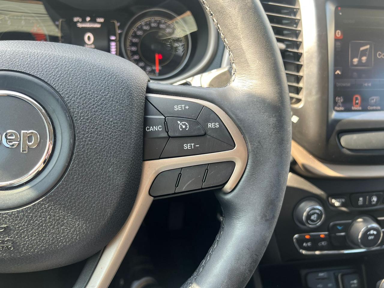 2016 Jeep Cherokee 4WD 4dr North Photo