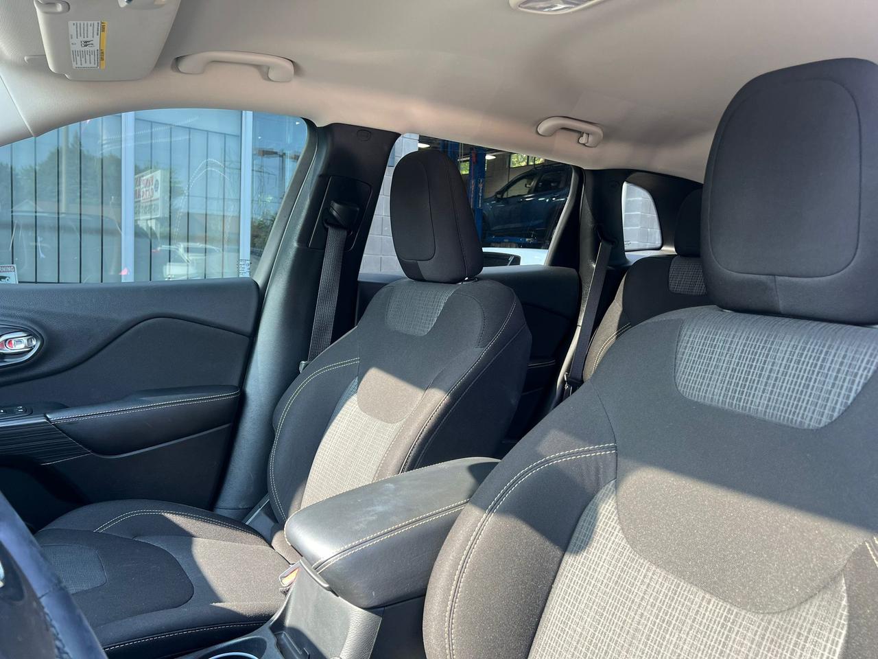 2016 Jeep Cherokee 4WD 4dr North Photo