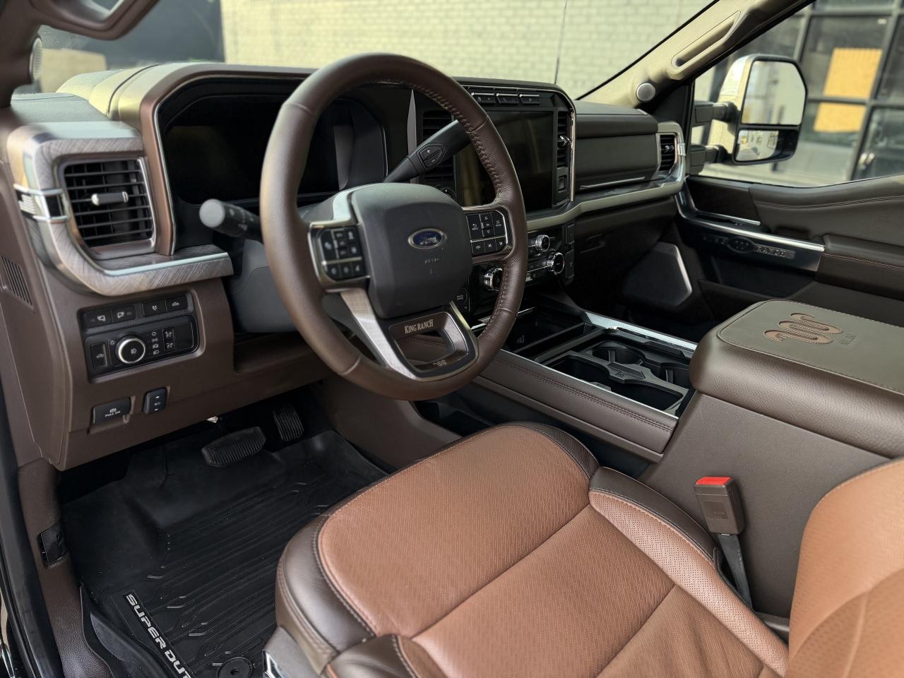 2024 Ford F-450 SUPER DUTY King Ranch 4WD Crew Cab 8' Box Photo