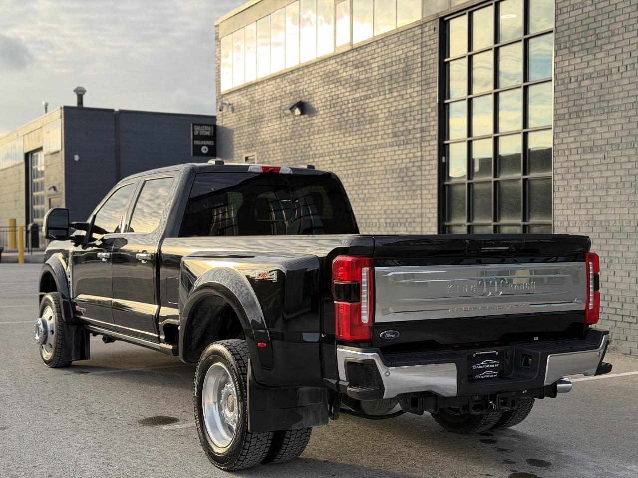 2024 Ford F-450 SUPER DUTY King Ranch 4WD Crew Cab 8' Box Photo