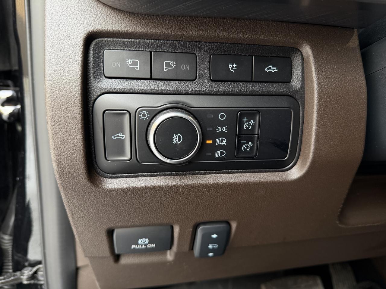 2024 Ford F-450 SUPER DUTY King Ranch 4WD Crew Cab 8' Box Photo