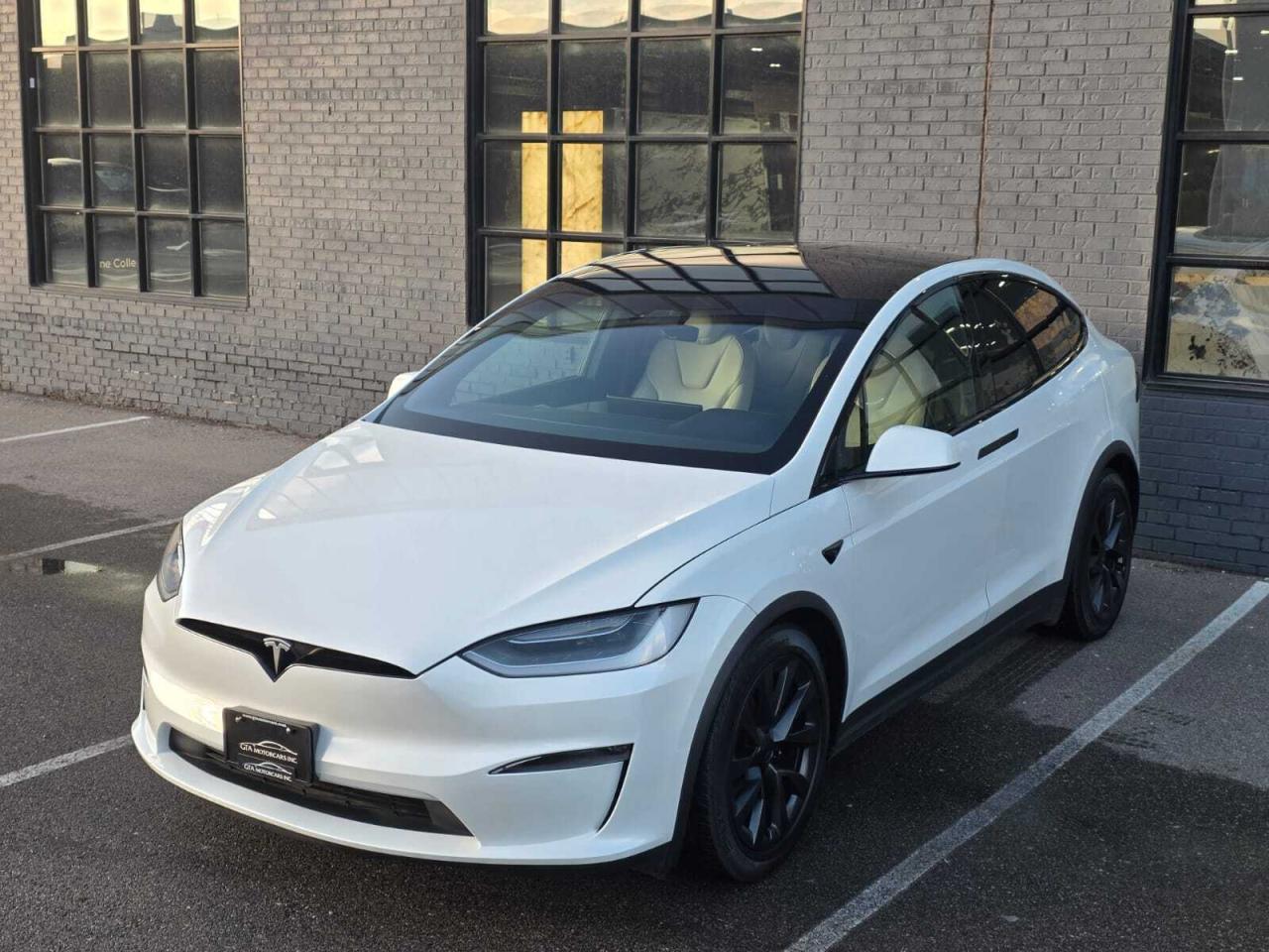 2023 Tesla Model X AWD Photo