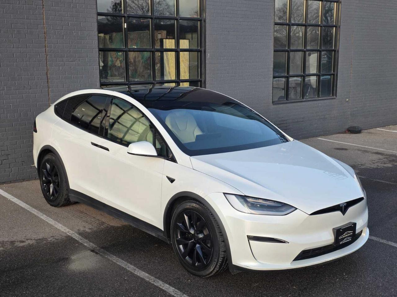 2023 Tesla Model X AWD Photo4