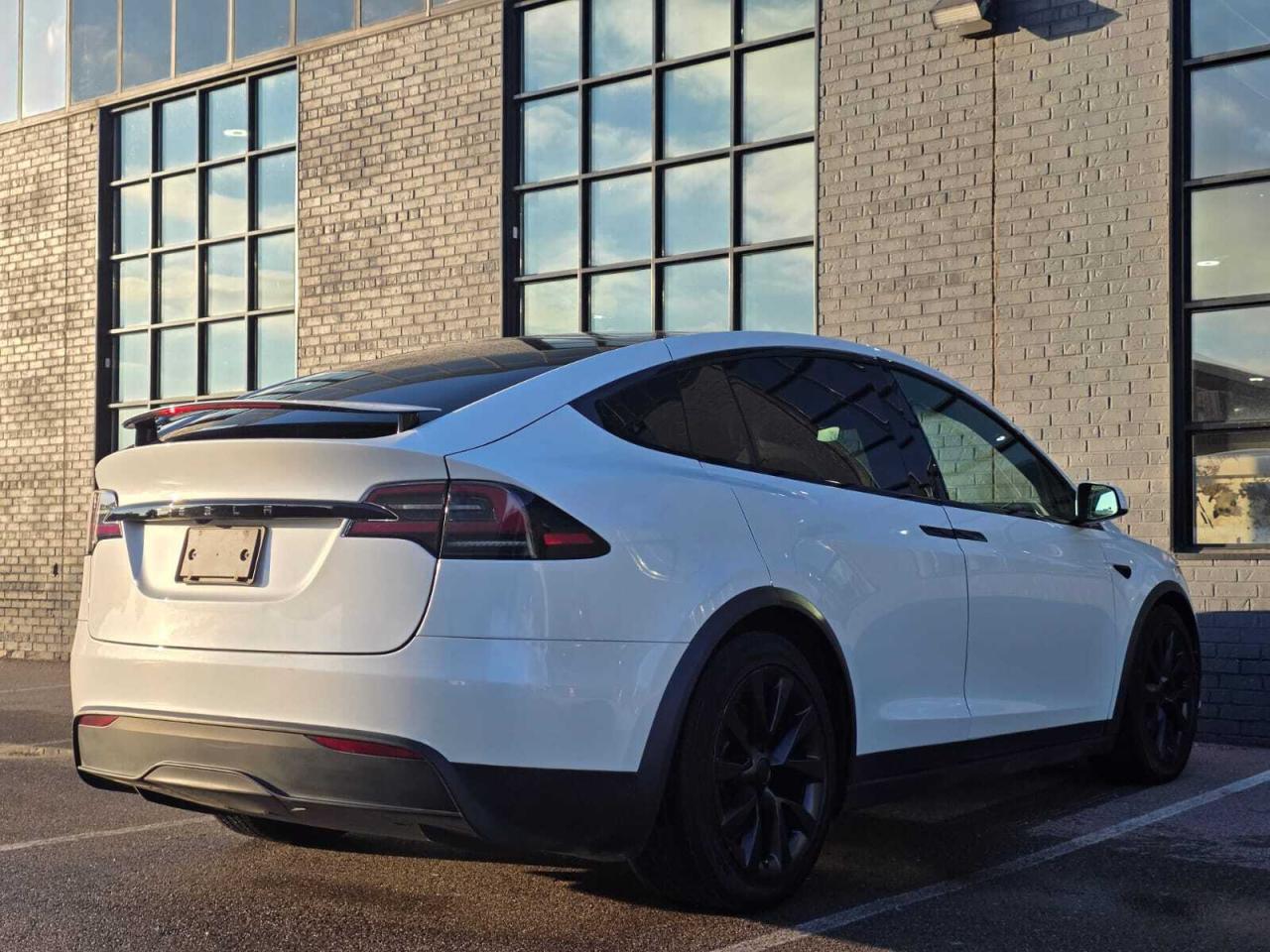 2023 Tesla Model X AWD Photo
