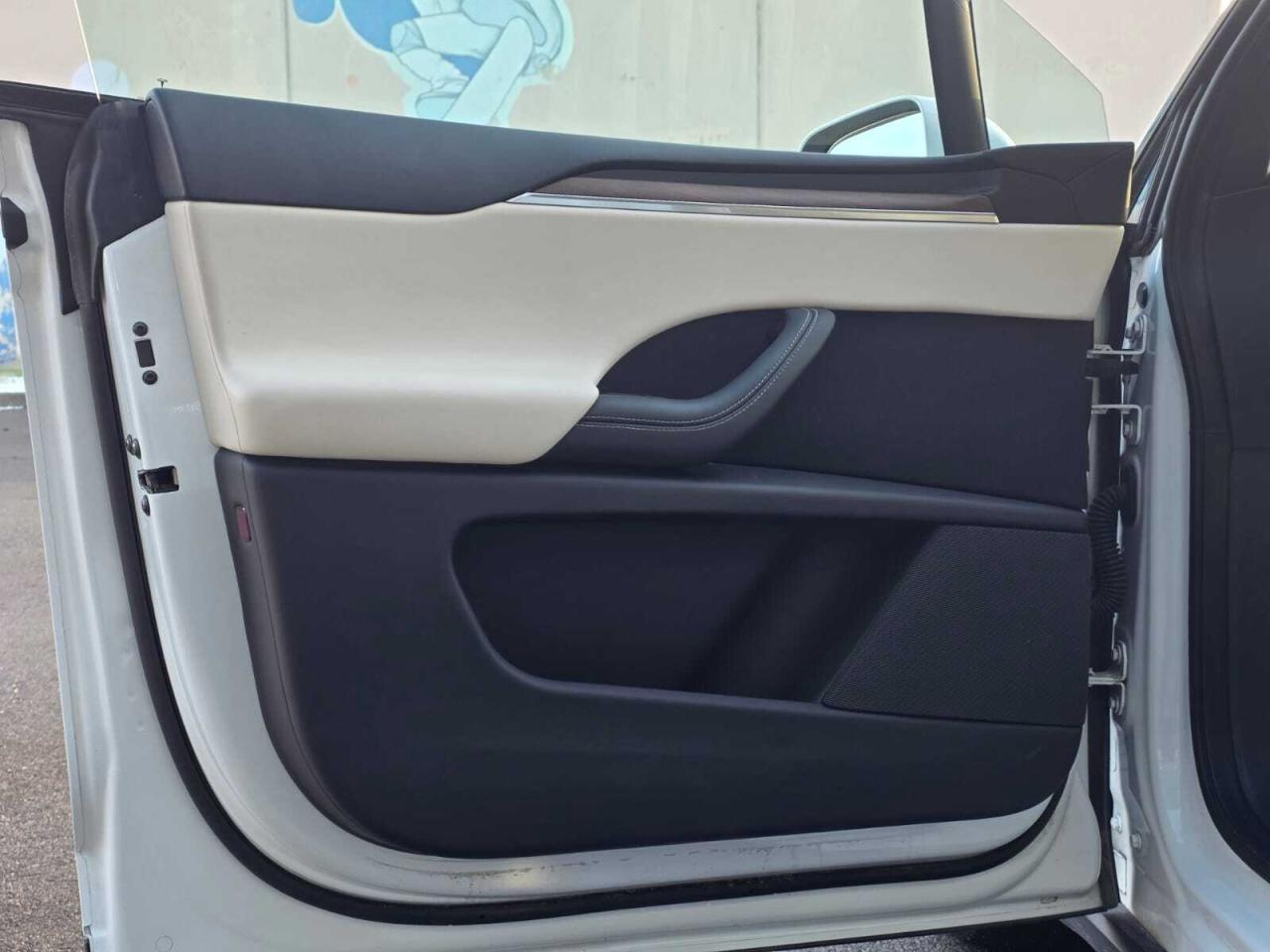 2023 Tesla Model X AWD Photo