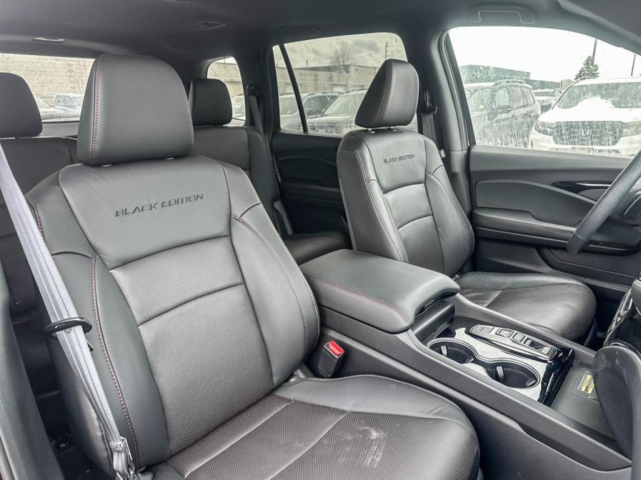 2025 Honda Passport Black Edition Photo