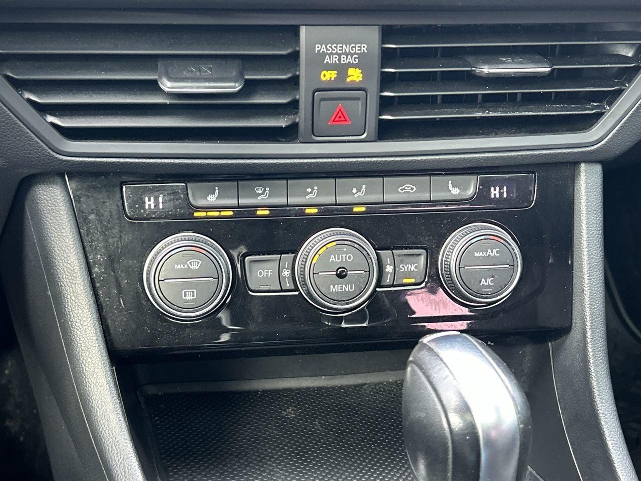 2020 Volkswagen Jetta Highline 1.4T Sunroof  Alloy Wheels  Keyless Start Photo