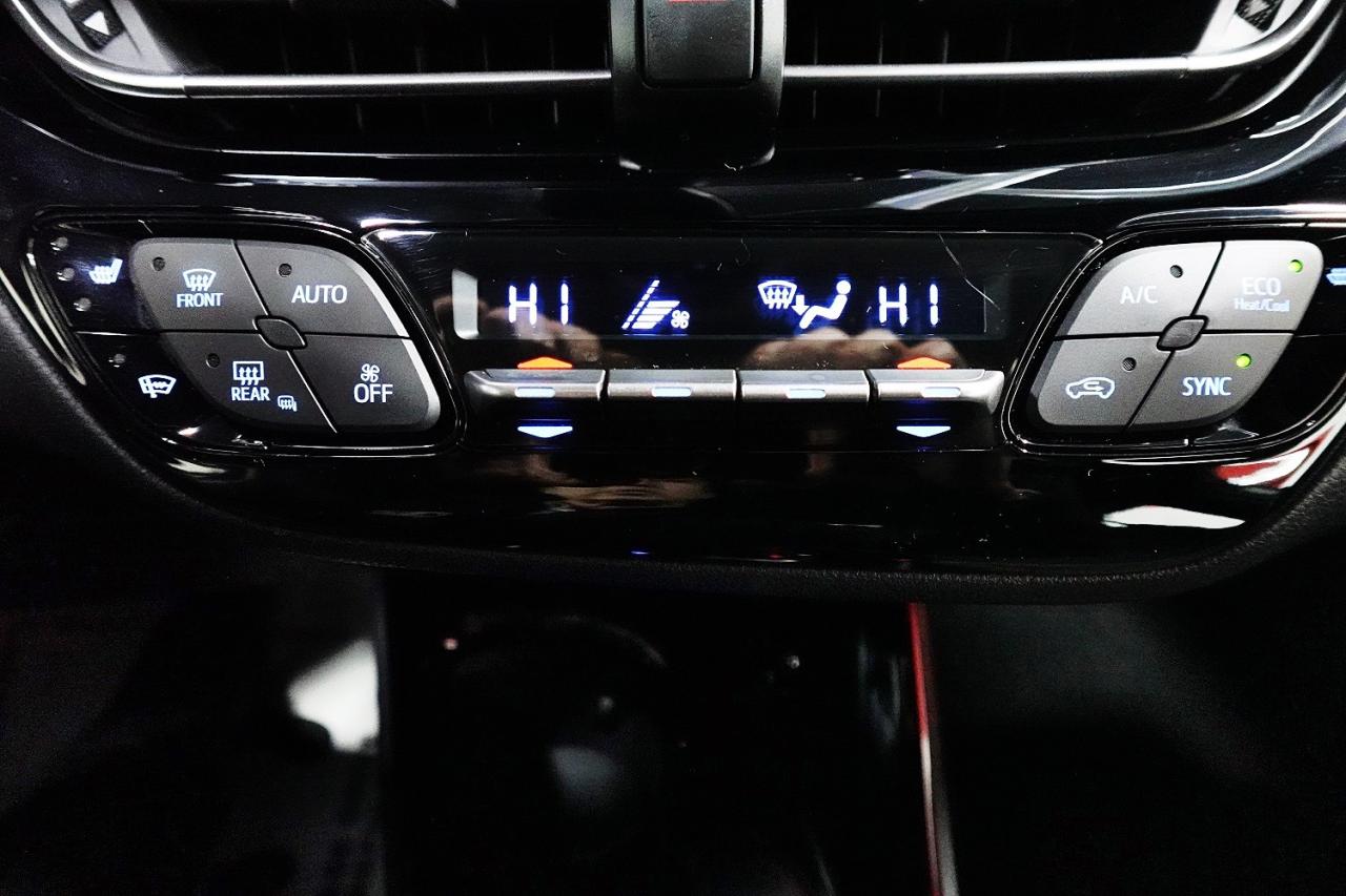 2020 Toyota C-HR XLE PREMIUM,NO ACCIDENT,ONE OWNER,LOADED Photo