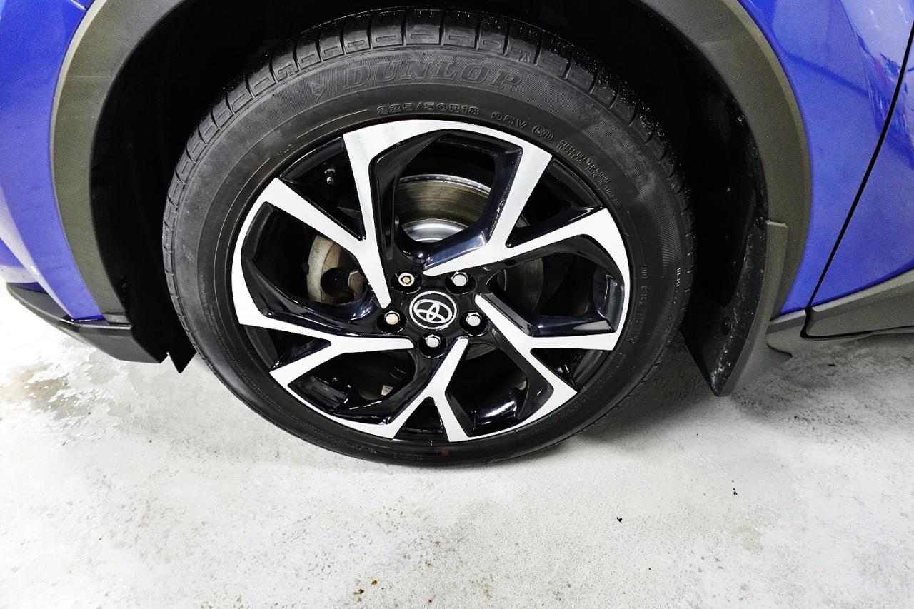 2020 Toyota C-HR XLE PREMIUM,NO ACCIDENT,ONE OWNER,LOADED Photo