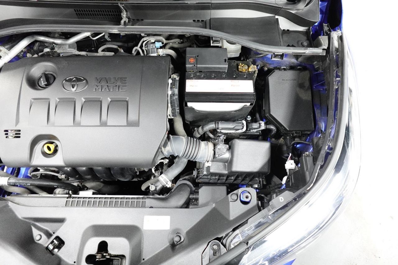 2020 Toyota C-HR XLE PREMIUM,NO ACCIDENT,ONE OWNER,LOADED Photo