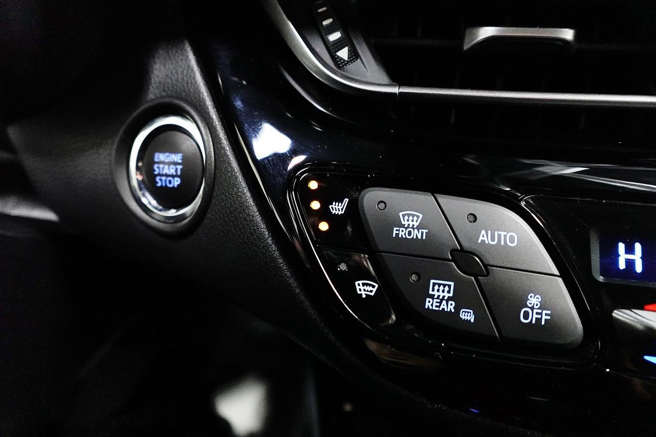 2020 Toyota C-HR XLE PREMIUM,NO ACCIDENT,ONE OWNER,LOADED Photo