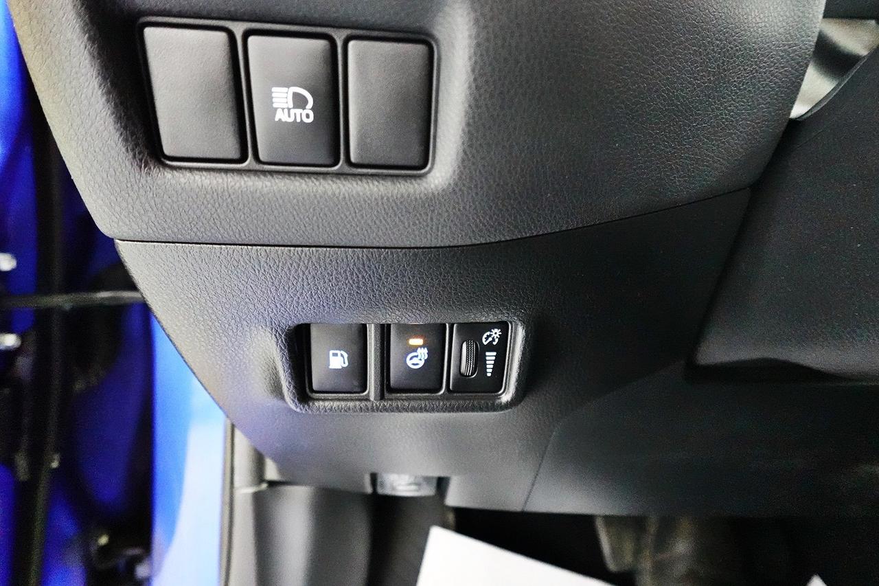 2020 Toyota C-HR XLE PREMIUM,NO ACCIDENT,ONE OWNER,LOADED Photo