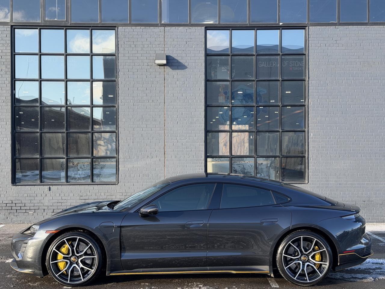 2022 Porsche Taycan Turbo S AWD Photo