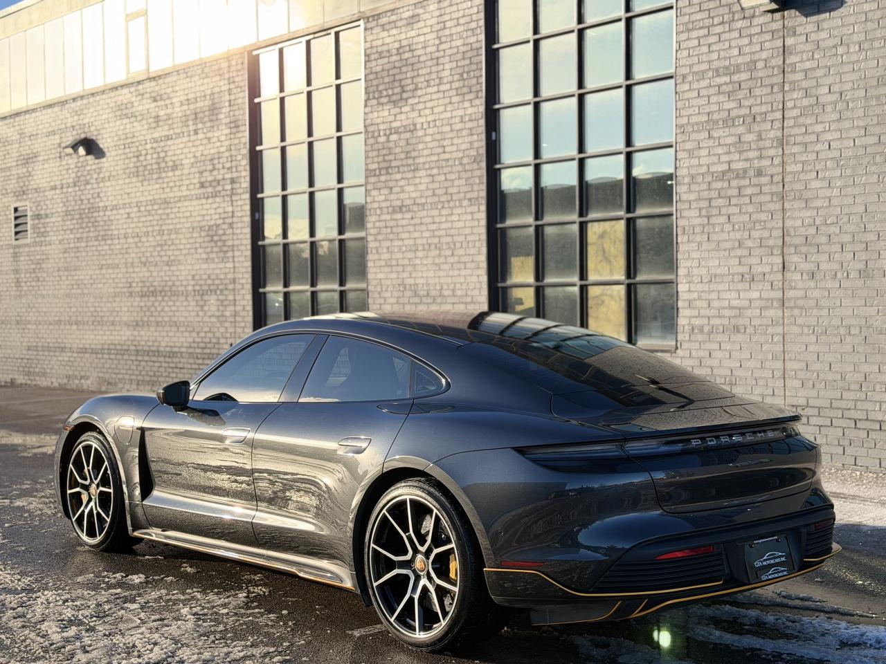 2022 Porsche Taycan Turbo S AWD Photo