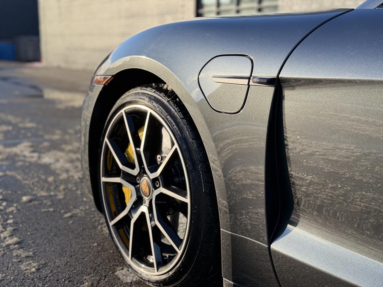 2022 Porsche Taycan Turbo S AWD Photo