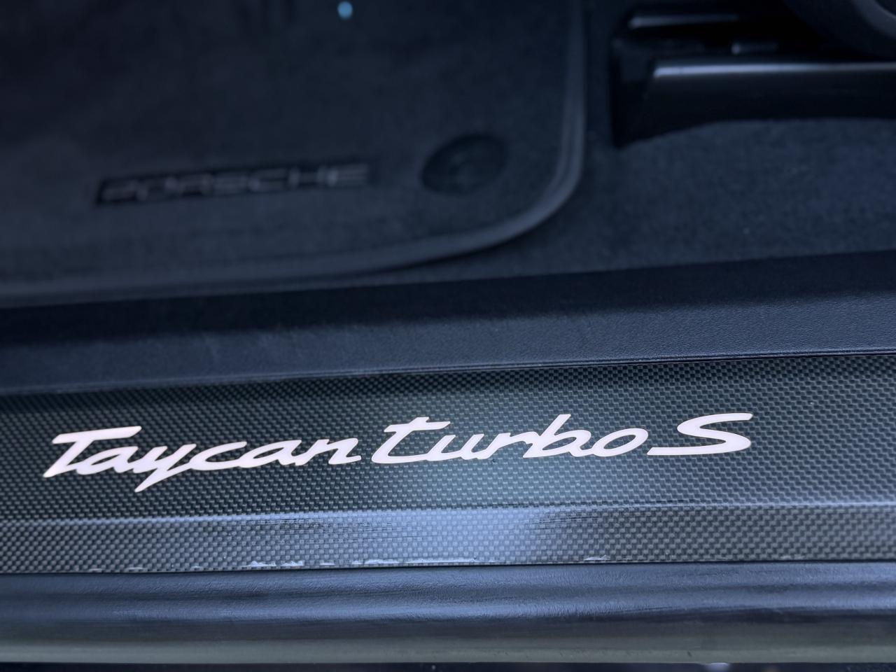2022 Porsche Taycan Turbo S AWD Photo
