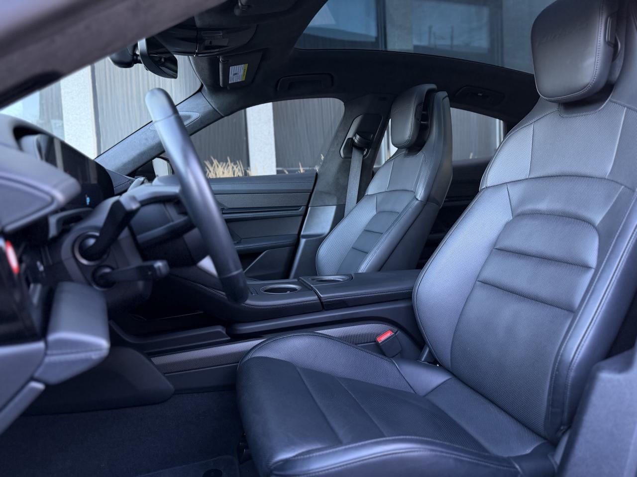 2022 Porsche Taycan Turbo S AWD Photo