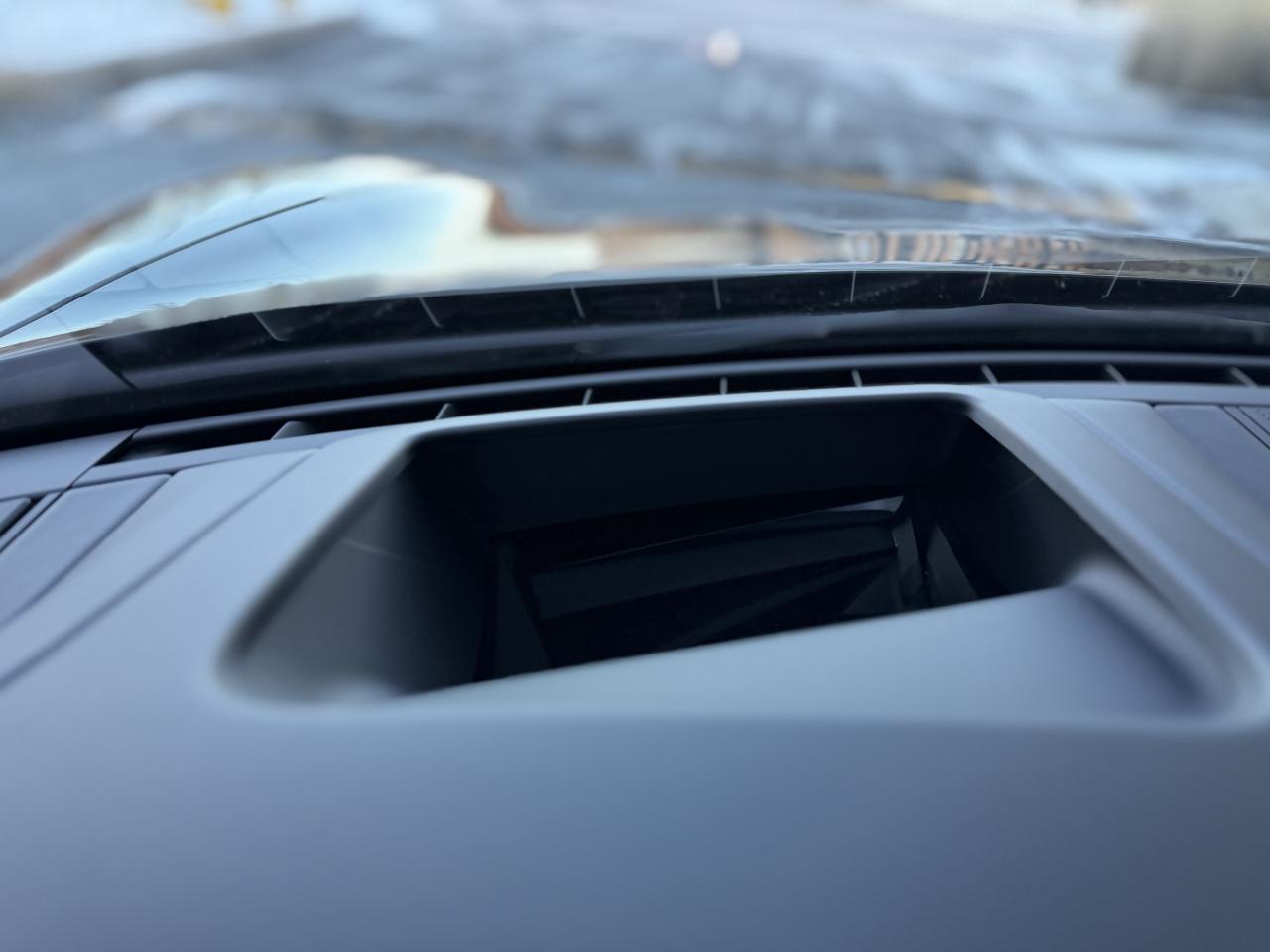 2022 Porsche Taycan Turbo S AWD Photo