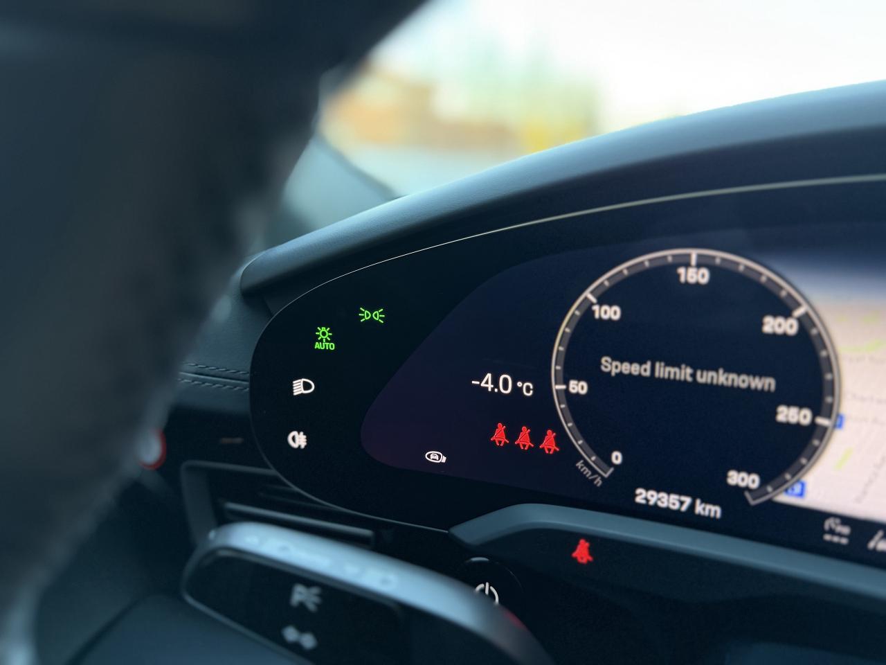 2022 Porsche Taycan Turbo S AWD Photo