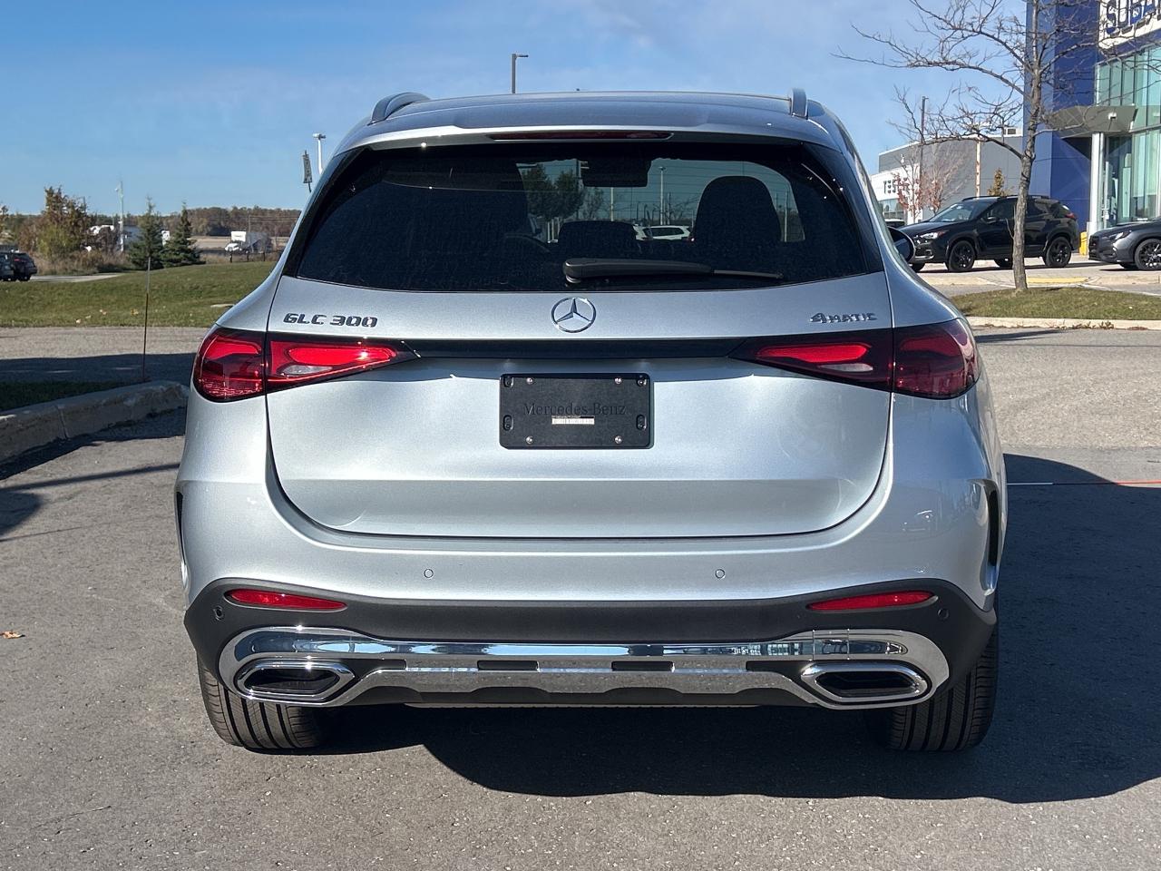 2026 Mercedes-Benz GLC 300 4MATIC Photo4
