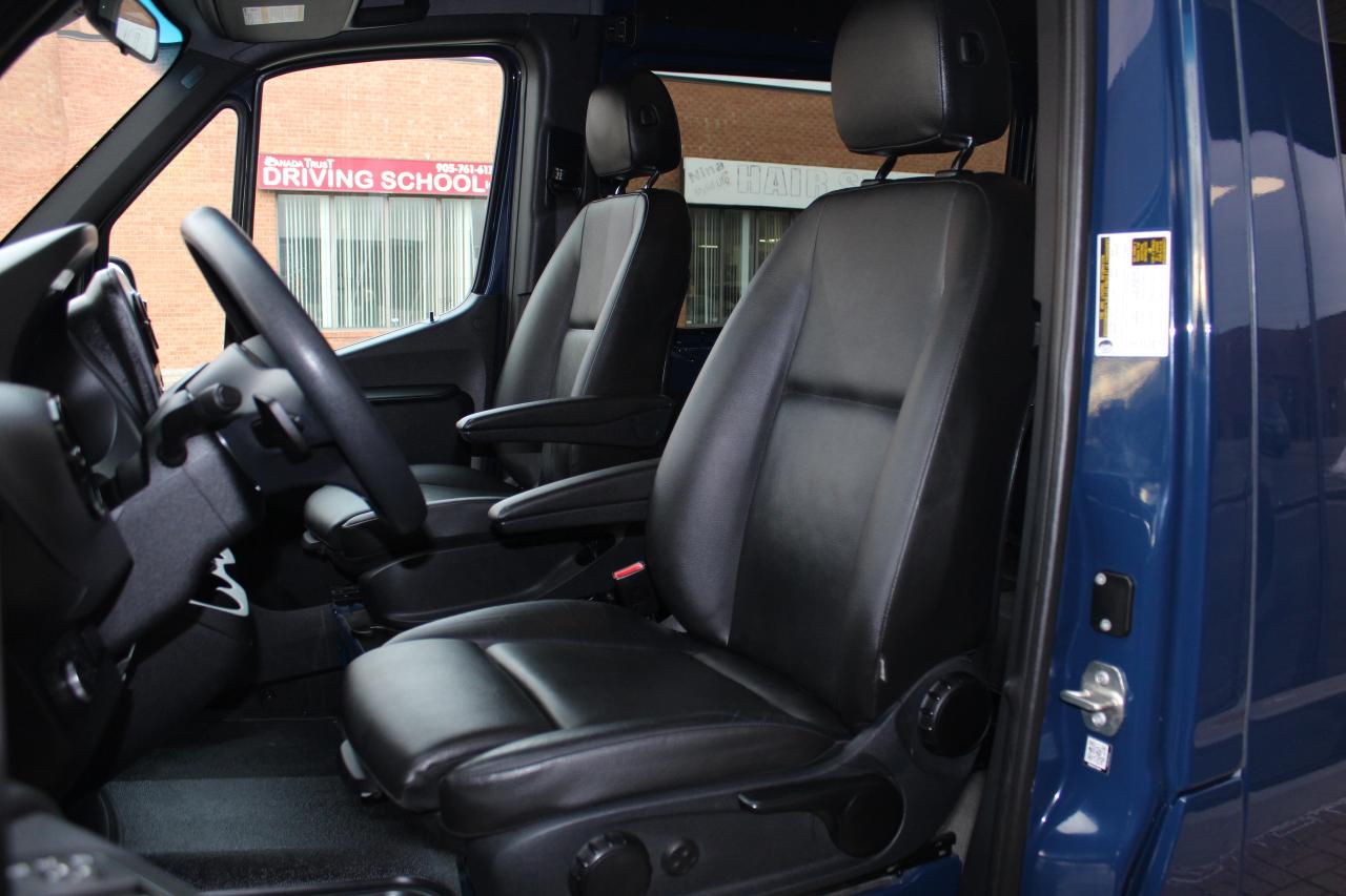 2022 Mercedes-Benz Sprinter 5 PASSENGERS" - "LEATHER" - "3.0L DIESEL Photo3