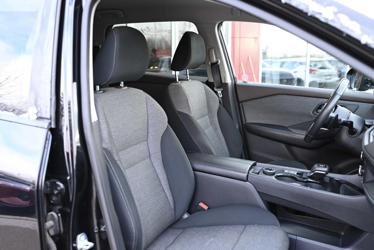 2021 Nissan Rogue 4WD Sport Utility / Reverse Park Assist/Parking Se Photo