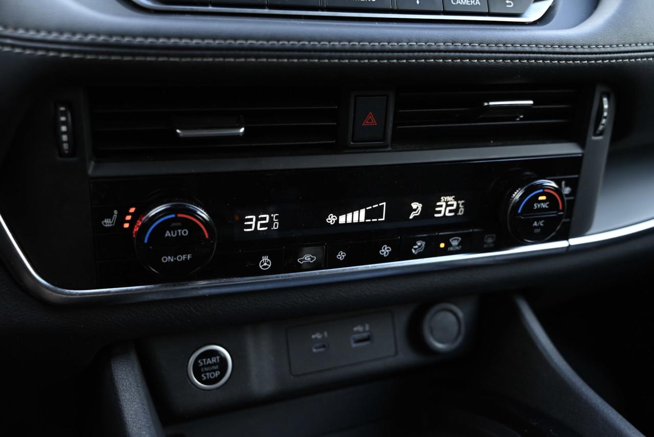 2021 Nissan Rogue 4WD Sport Utility / Reverse Park Assist/Parking Se Photo